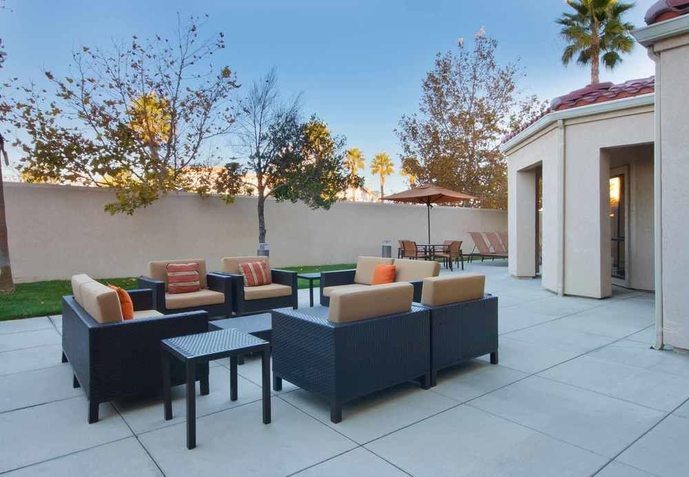 Courtyard By Marriott Palmdale Hotel Luaran gambar